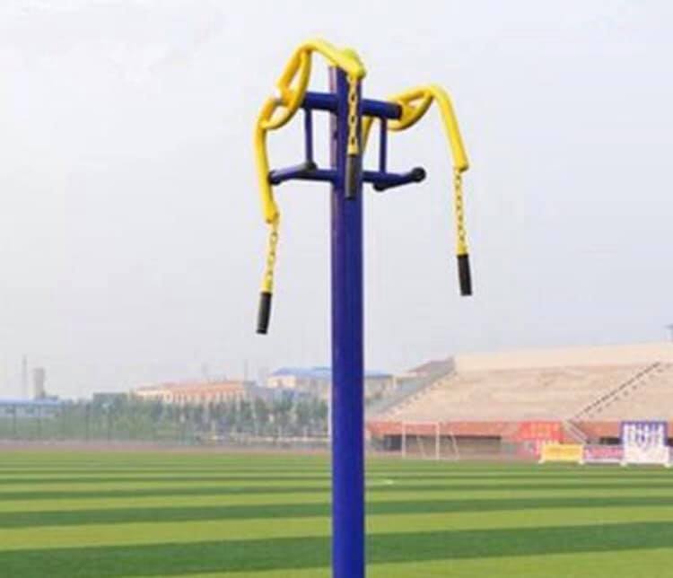 中国の公園に備え付けの健康遊具(器具?)について